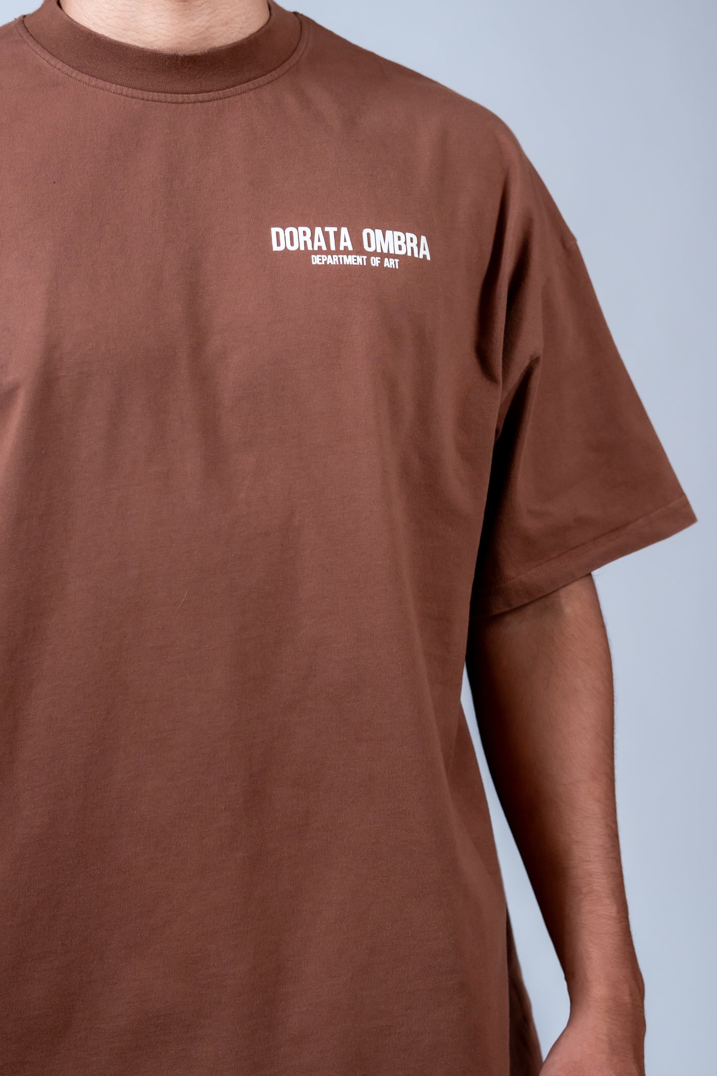 CAMISETA DEPARTMENT OF ART MARRON