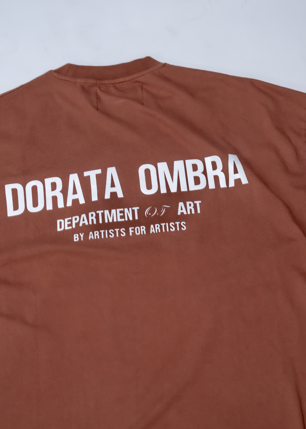 CAMISETA DEPARTMENT OF ART MARRON