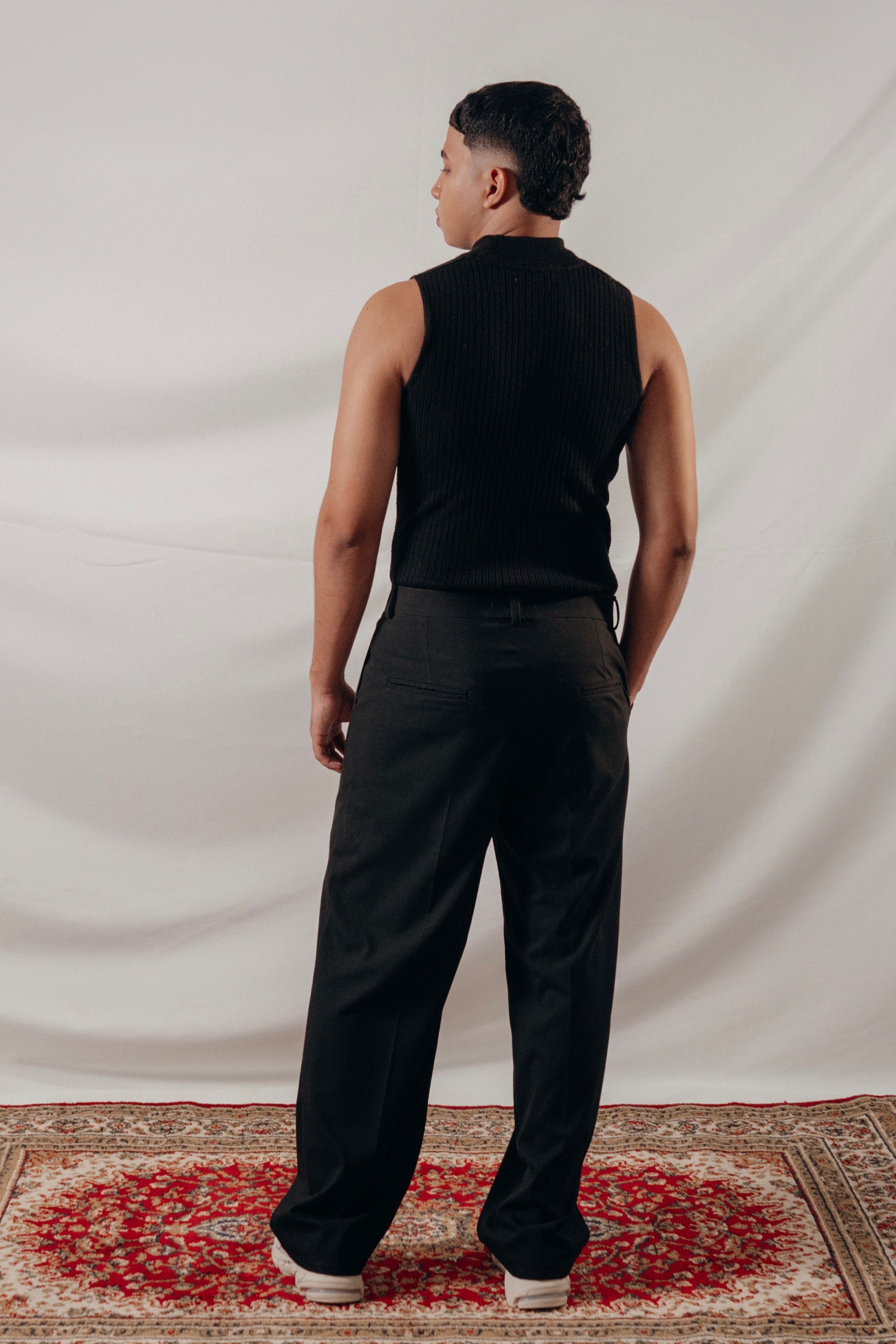 PANTALON PLISADO - NEGRO